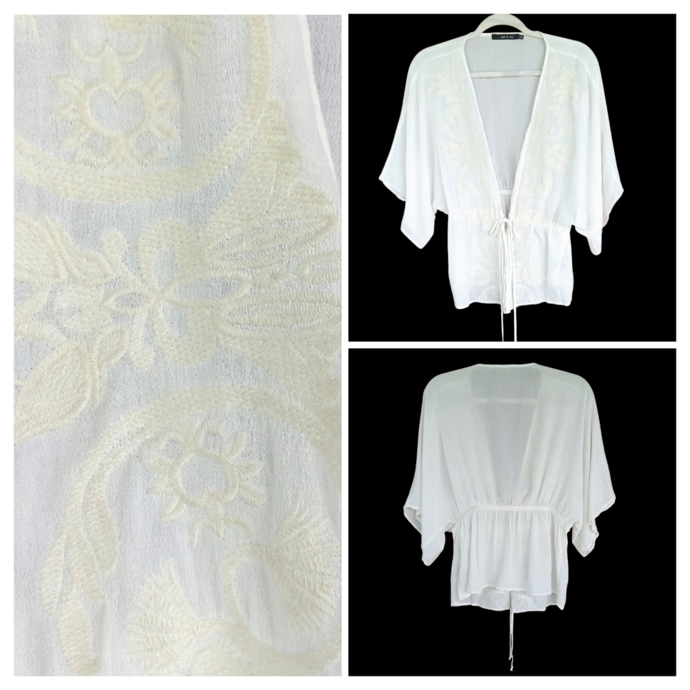 Ark & Co. (Buckle) Embroidered Cardigan/Kimino Oversized Small. Great Condition!
